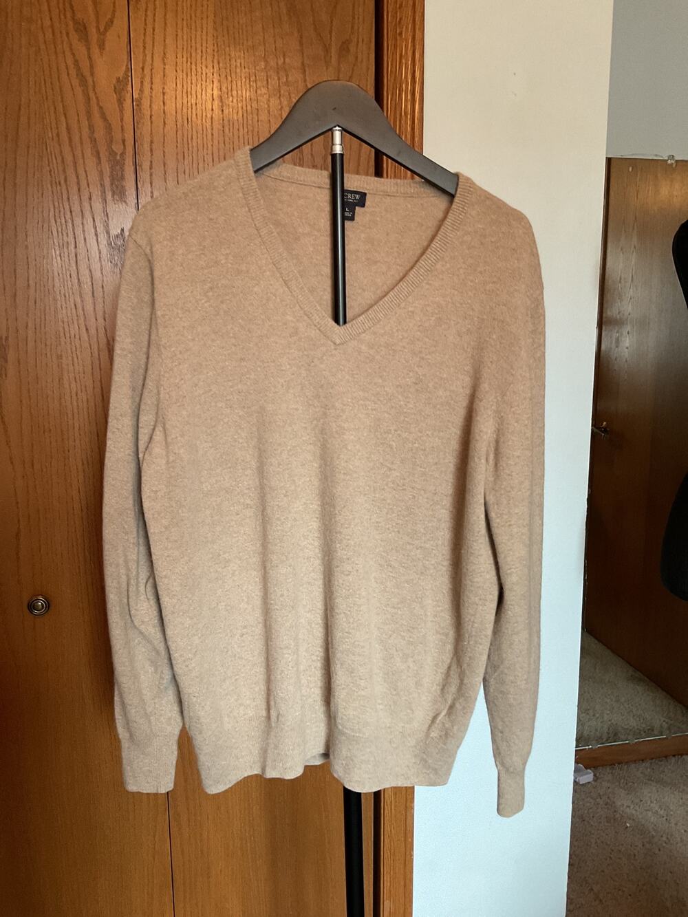 J Crew Mens V Neck Sweater L Lambswool Angora Cashmere Blend Oatmeal Tan Knit